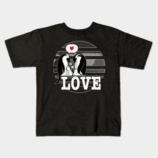 Penguin family love Kids T-Shirt